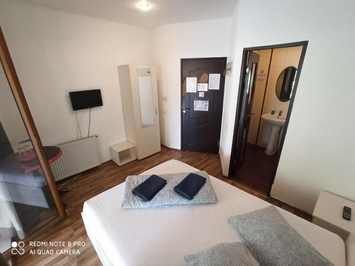 Quik Hotell Braşov Eksteriør bilde